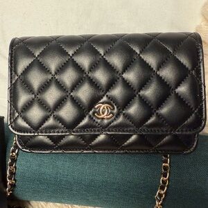 New GWP CHANEL Black Wallet on Chain
